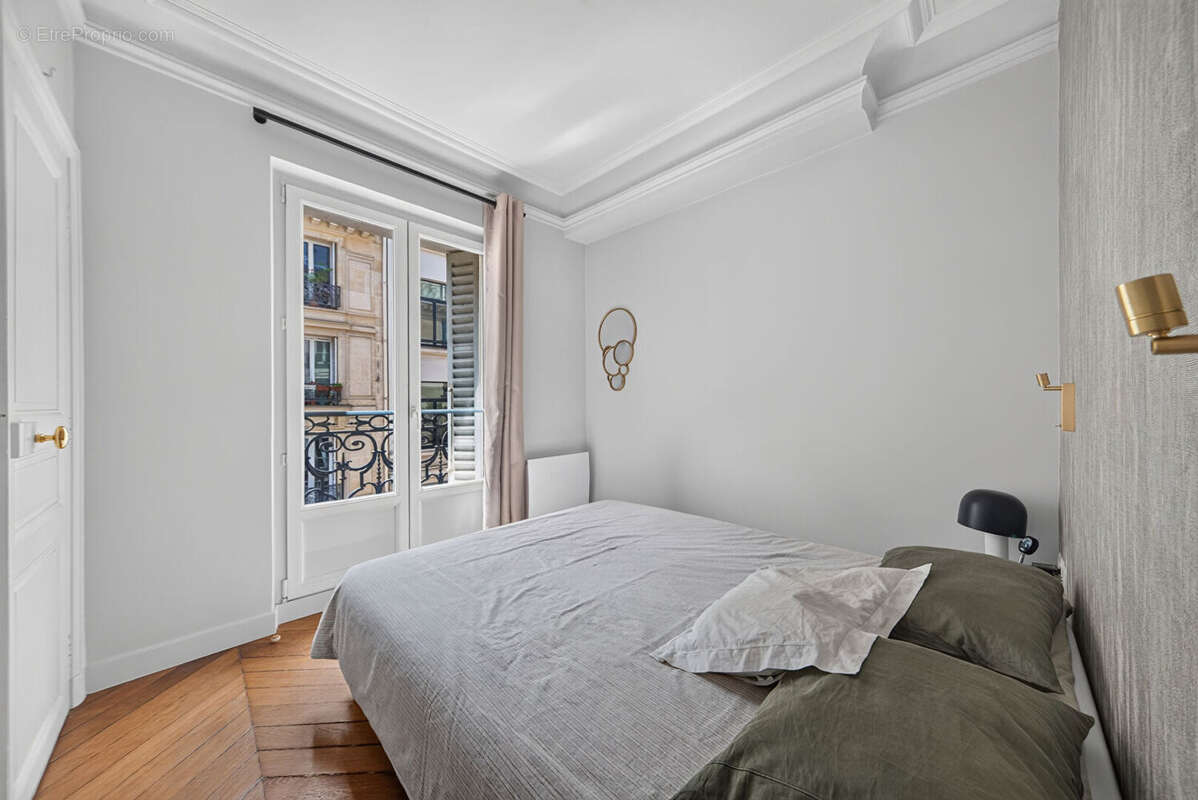 Appartement à PARIS-10E