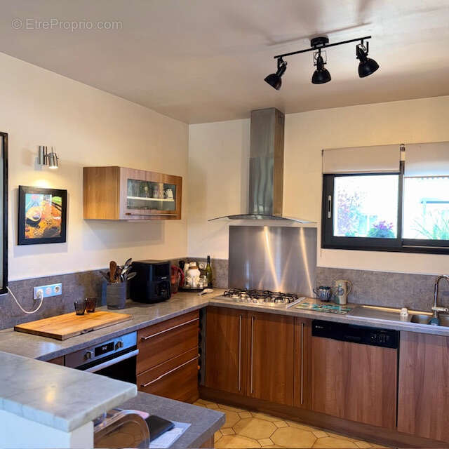 Maison à PERNES-LES-FONTAINES