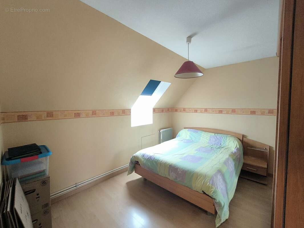 Maison à SAINT-JUNIEN