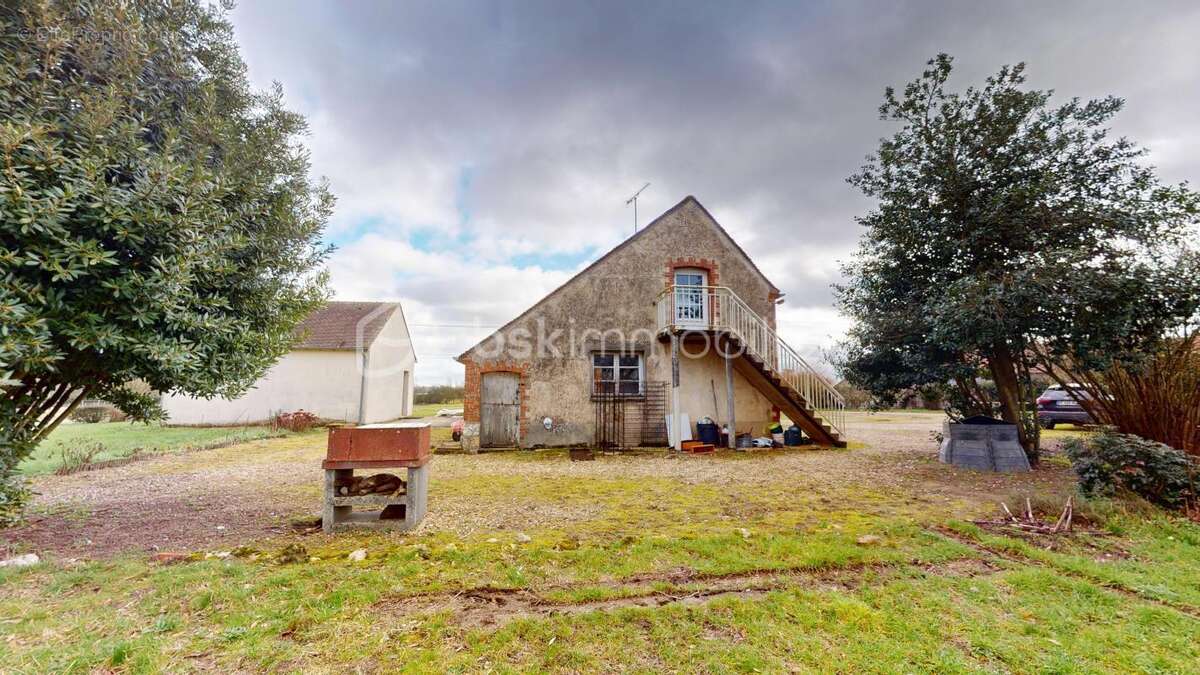 Longère à rénover avec annexe et hangar - photo 4
