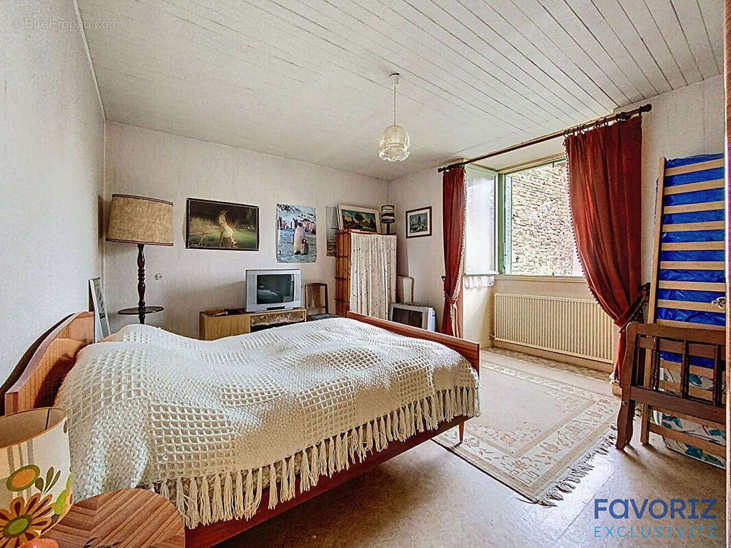 Maison à TIL-CHATEL