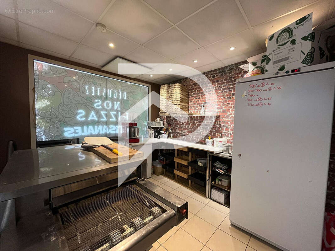 Commerce à VINON-SUR-VERDON