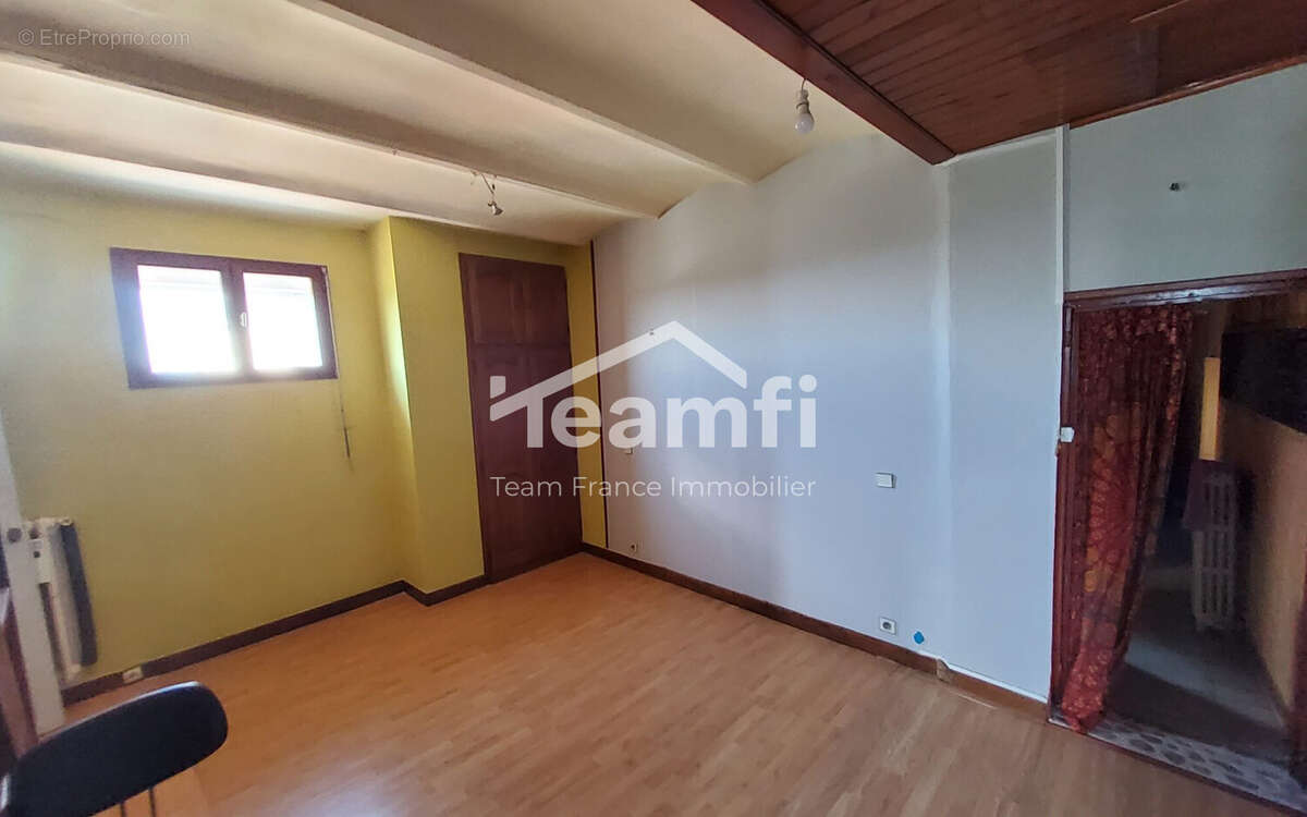 Maison 83 m² à Saint-Victor-De-Malcap  - photo 8