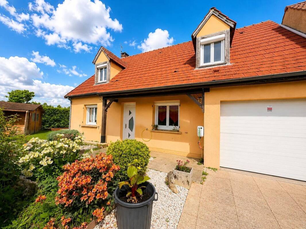 Maison à TOURNAN-EN-BRIE