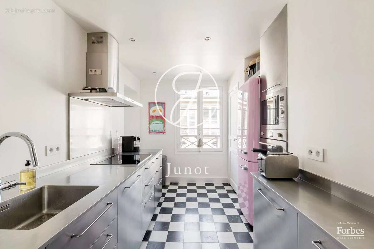 Paris 9e - SAINT-GEORGES - Appartement - 117,68m² Carrez - 6 pièces - Charme de l'ancien - photo 17