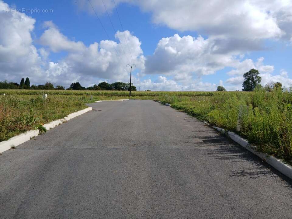 Terrain à SAINT-BENOIT-D'HEBERTOT