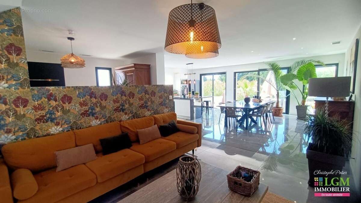 Maison à VAISON-LA-ROMAINE