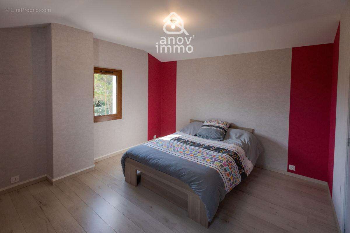 Mornac centre, maison sur sous sol avec appartement independ - photo 8