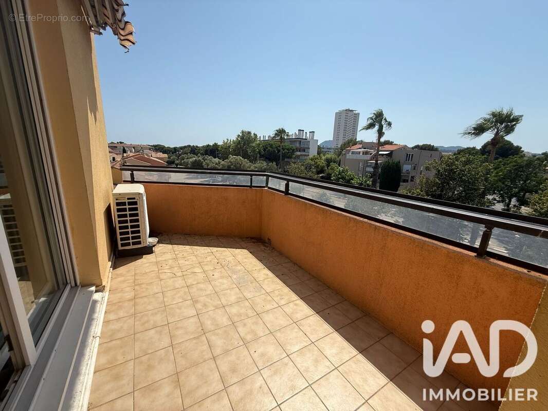 Appartement 67 m² à La Seyne-Sur-Mer  - photo 2