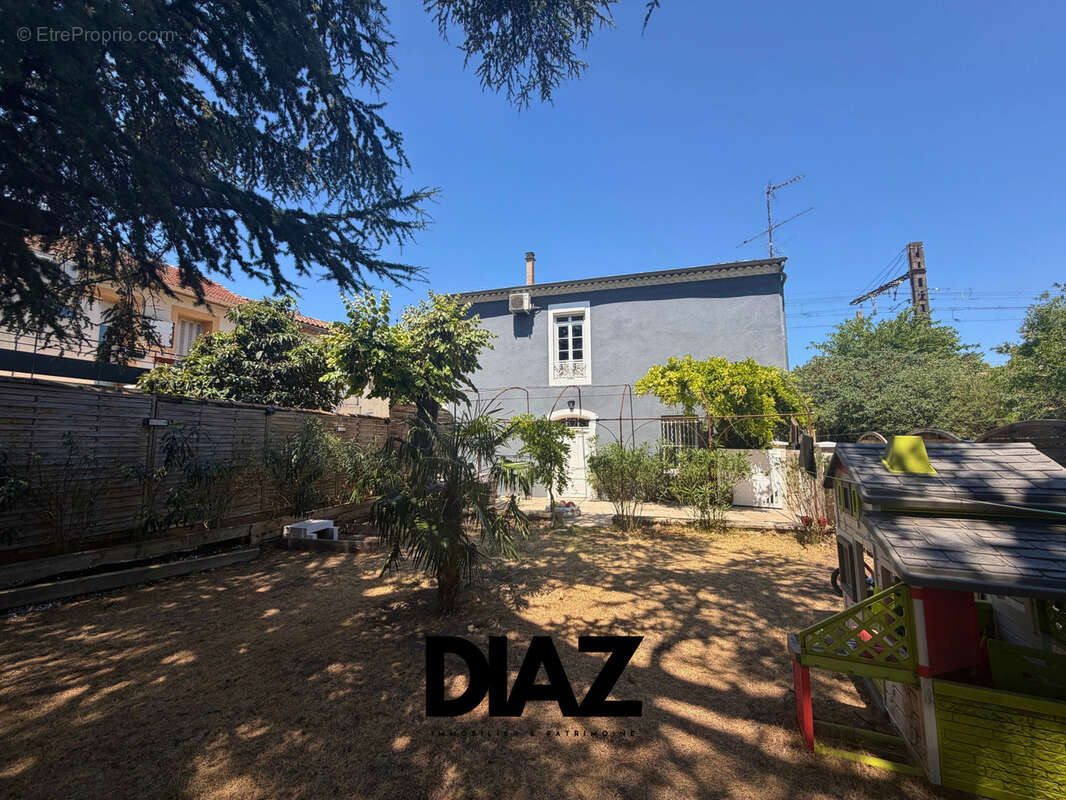 Appartement P5 au premier étage   Jardin privatif 100 m2   2 parkings - photo 11