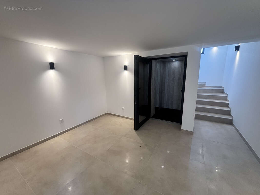 Appartement à CARRY-LE-ROUET