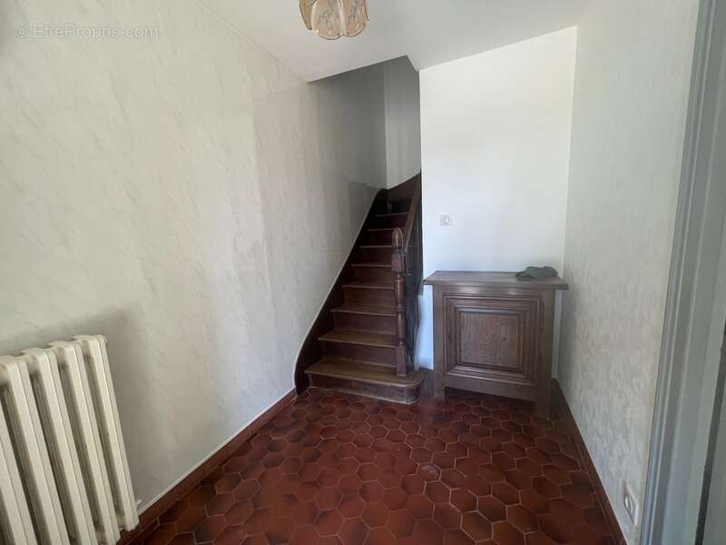 Maison individuelle 4 chambres avec bassin d'agrément et 1 hectare de terrain - photo 11