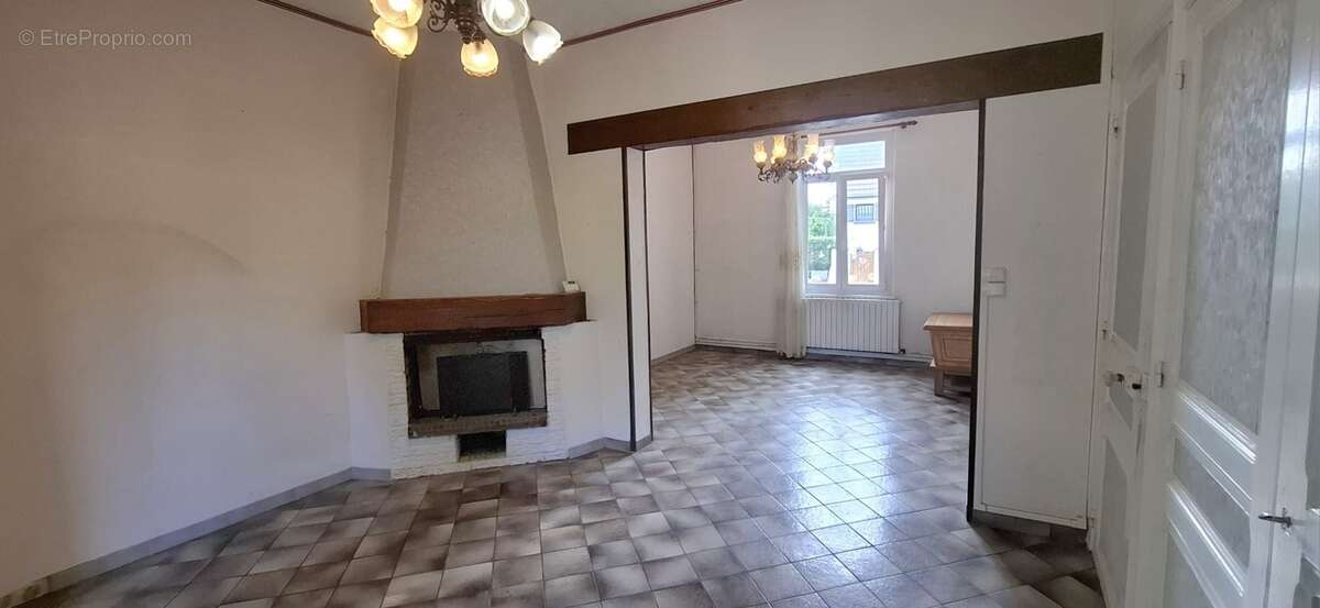 Maison indivuelle à vendre 6 pièces, Garage et Jardin ETREILLERS (02590) - photo 12