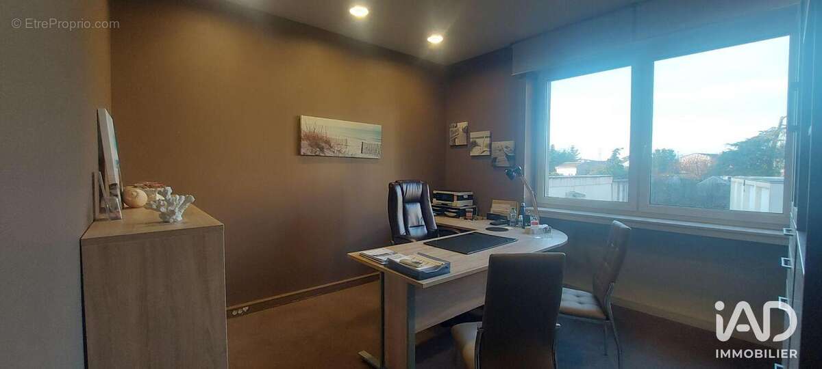 Photo 7 - Commerce à TALANGE