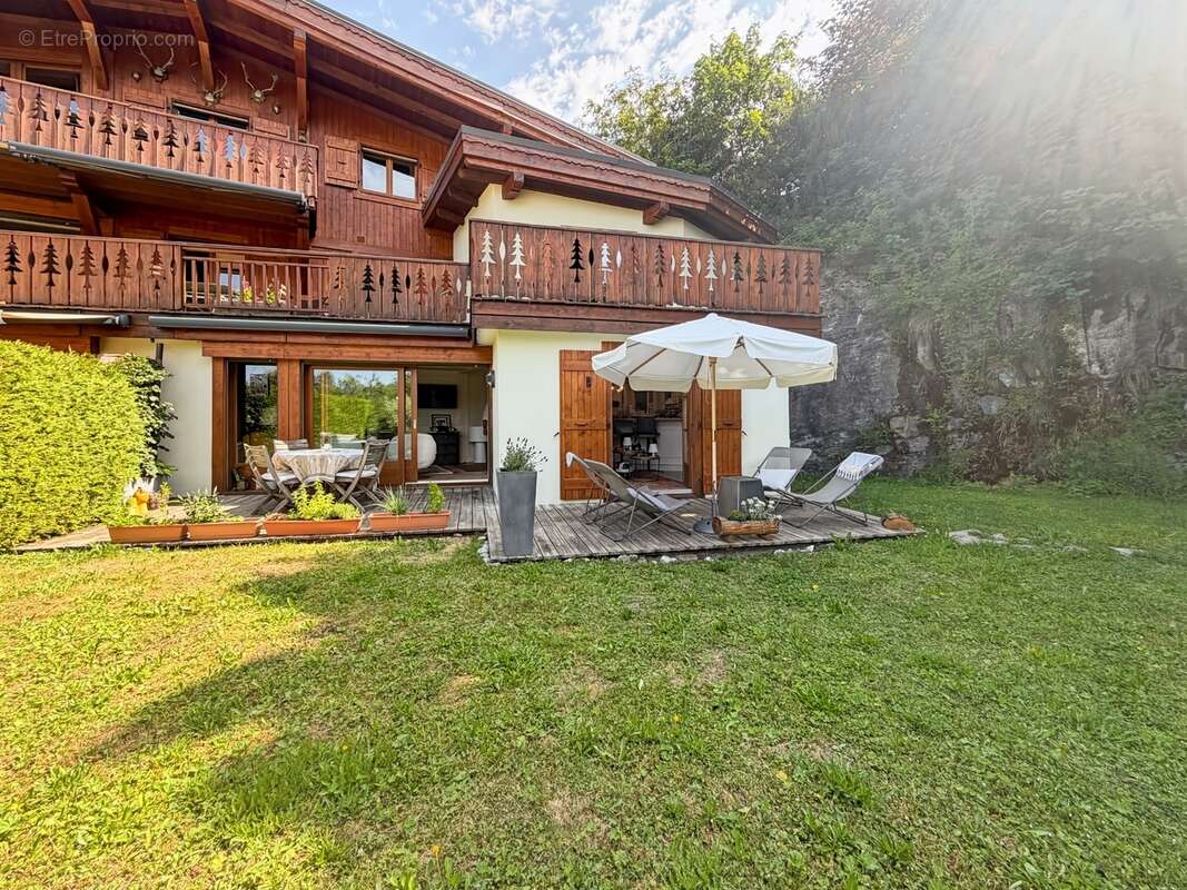 A VENDRE - Appartement T4 en rez de jardin - MEGEVE - photo 13
