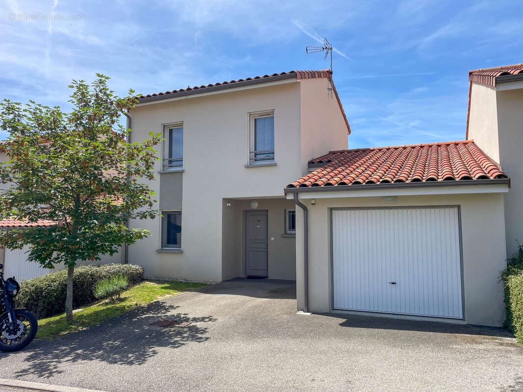 Maison à PEAUGRES