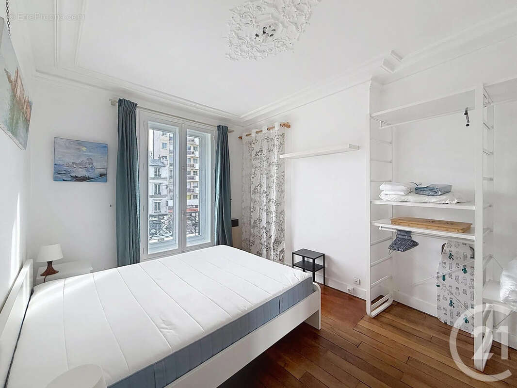 Appartement à PARIS-14E