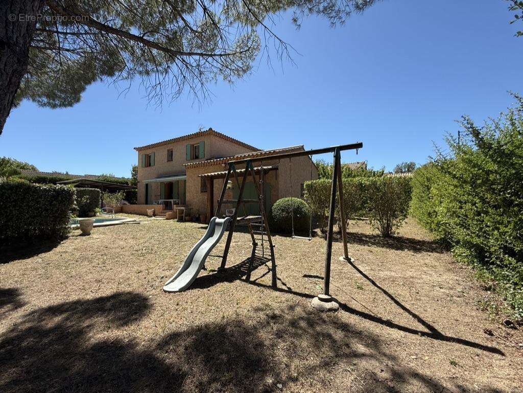 Maison à SAINT-PANTALEON