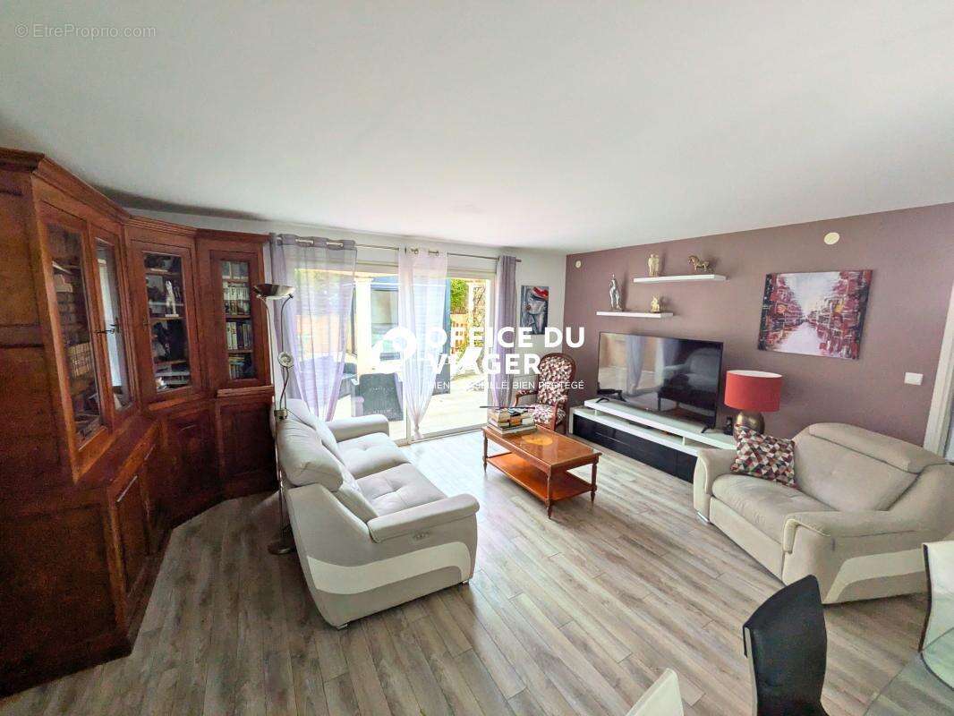 Maison - 5 pièces - 165,74 m² - photo 5