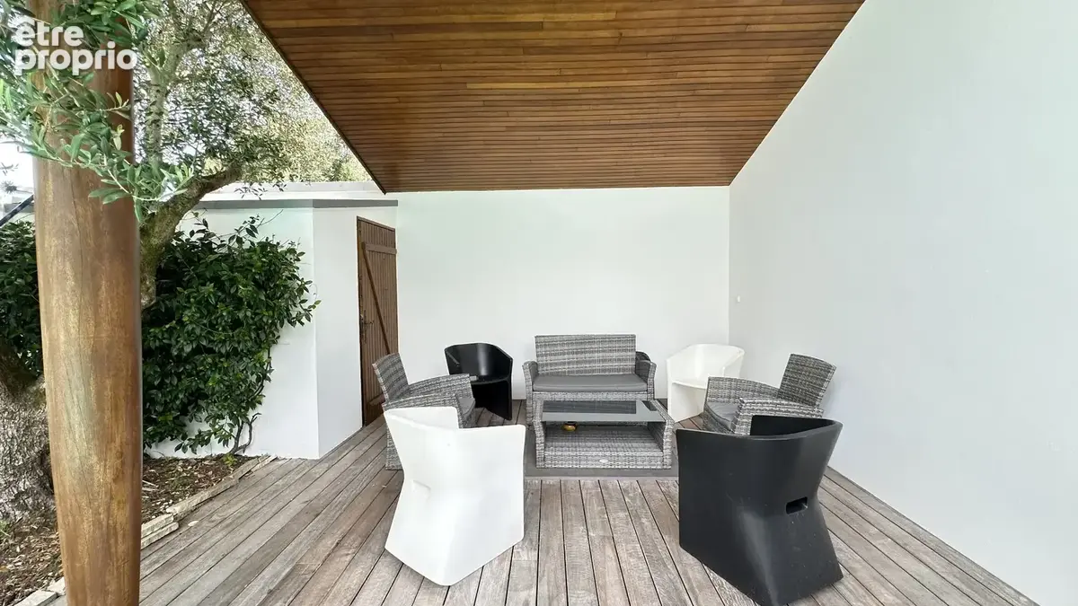 Biarritz  saint-martin  villa des années 30 rénovée avec piscine et appartement indépendant - photo 2