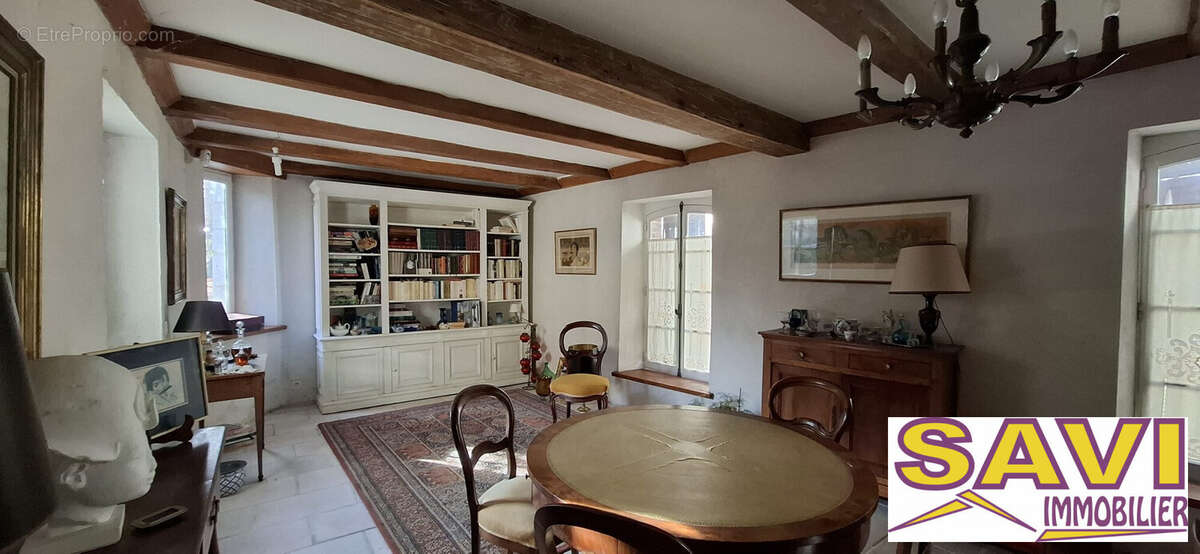 Maison à FERRIERES-EN-GATINAIS