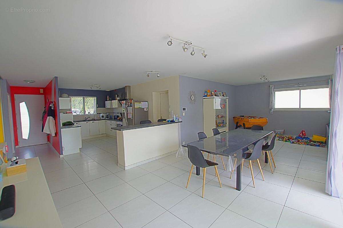 Maison à SAINTE-FOY