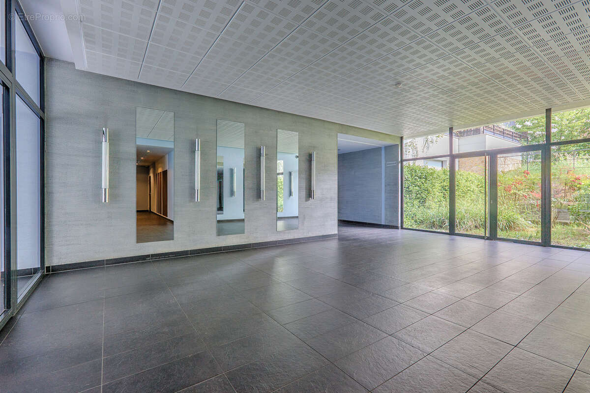 Duplex 5 pieces 118m2 avec 4 chambres et 75m2 de jardin, 2 parkings en sous-sol - photo 11