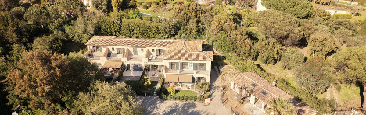 Appartement à GRIMAUD