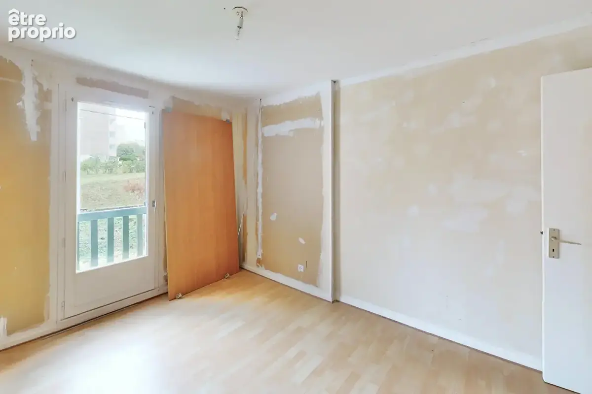 Appartement T2 de 48 m² à rénover, avec balcon et stationnement à Anglet Hardoy - photo 3