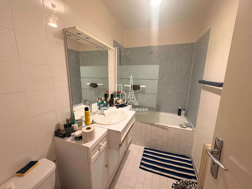 Appartement à PARIS-18E