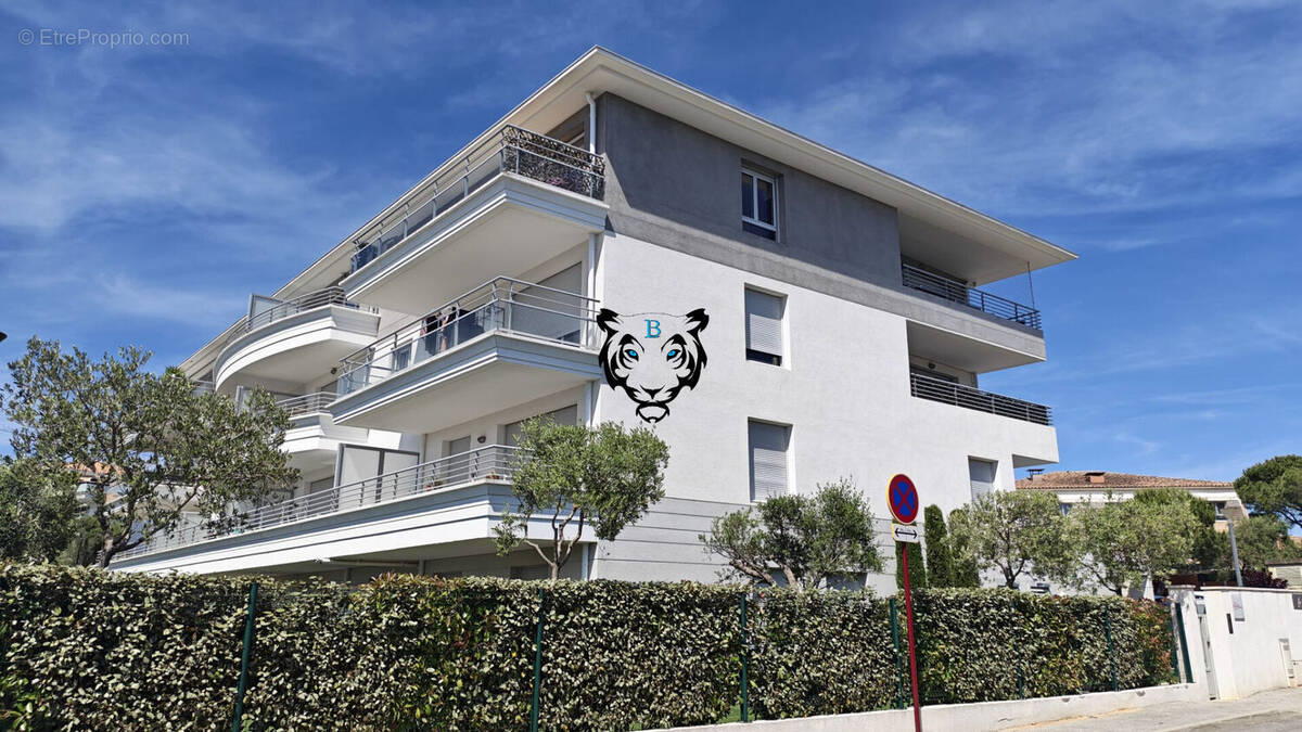 Appartement à PUGET-SUR-ARGENS