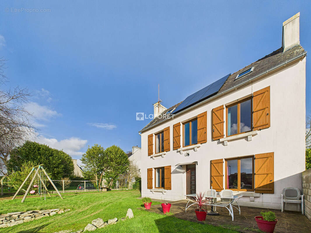 Maison à PLONEVEZ-PORZAY