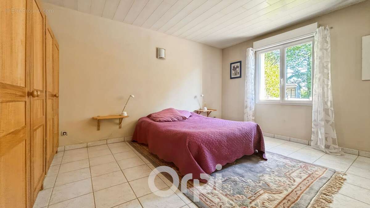 Maison à CHATELUS-LE-MARCHEIX