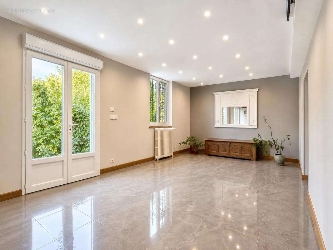 Maison de 5 pièces de 147 m² à Gien - photo 17