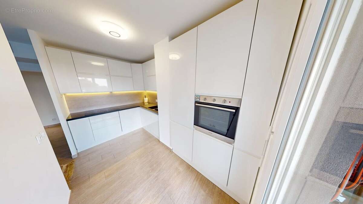 Appartement à VILLENEUVE-LOUBET