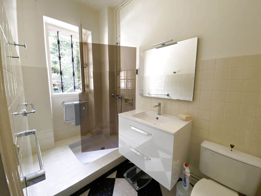 Maison à LATRONQUIERE