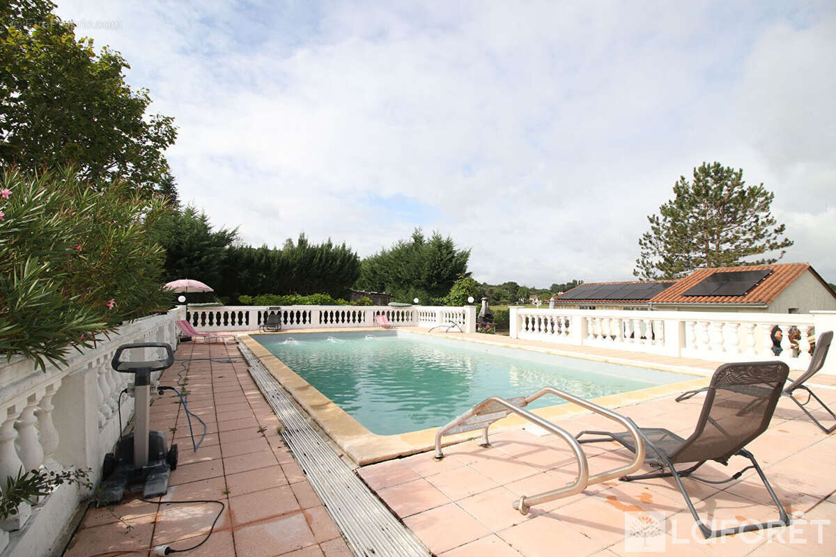 Maison à RAZAC-SUR-L&#039;ISLE