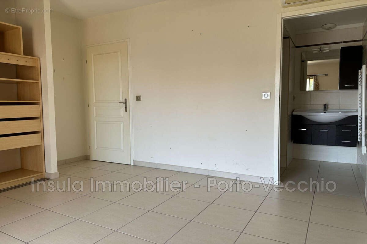 Appartement 74 m² à Porto-Vecchio  - photo 7