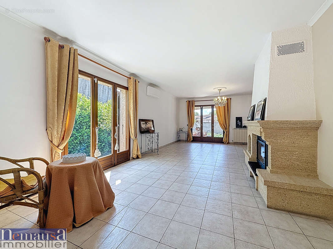 Maison à NIMES