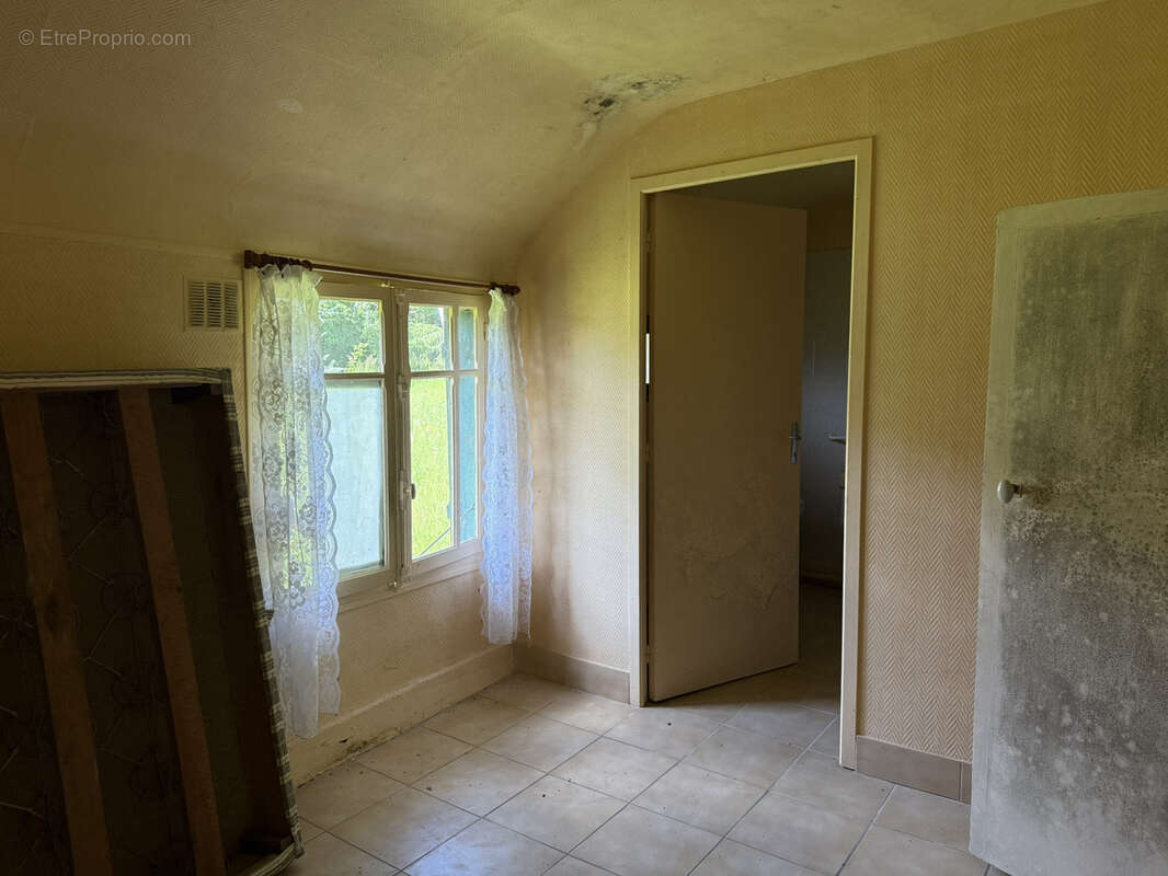 Maison à LA VENDUE-MIGNOT