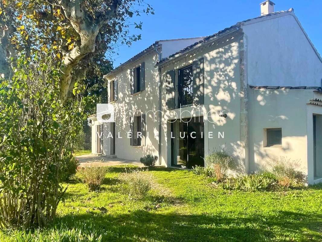 Maison à CHATEAURENARD