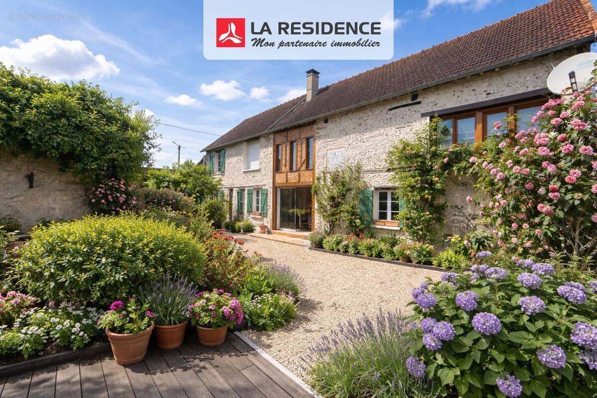 Maison à BONNIERES-SUR-SEINE