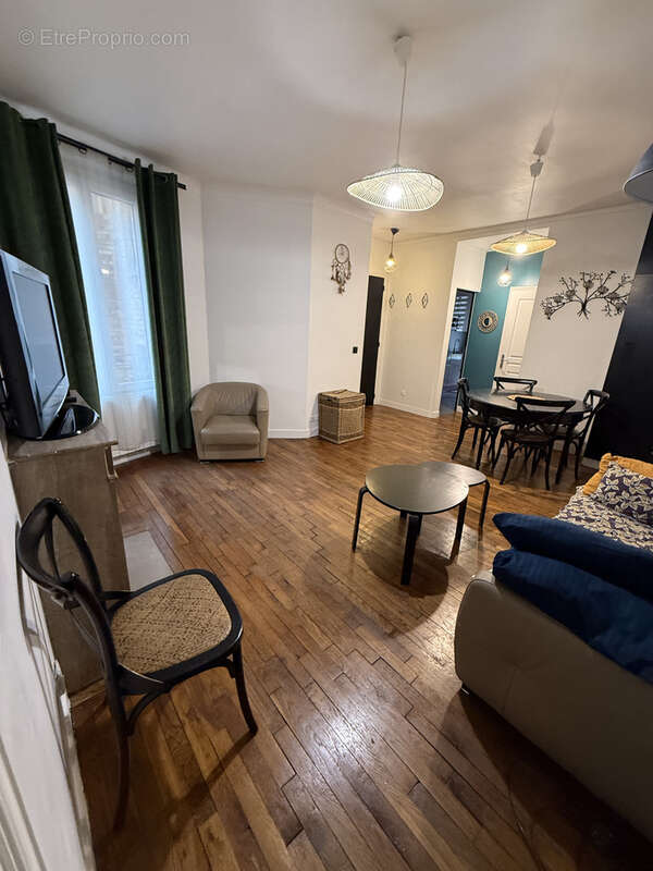 Appartement à PARIS-14E