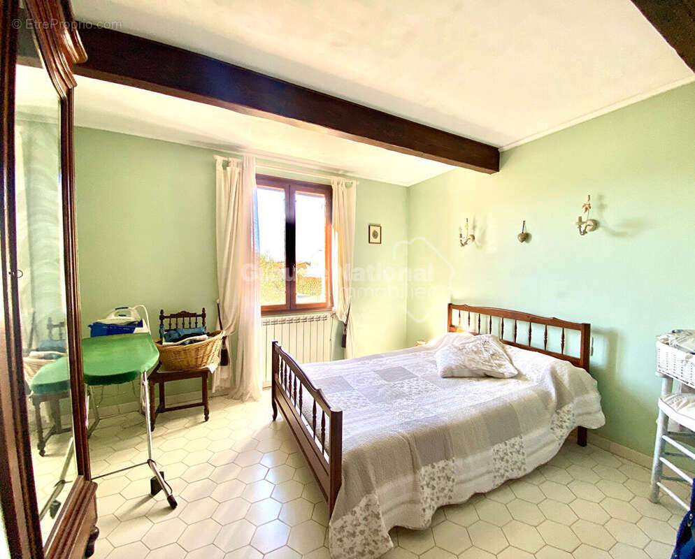 Exclusivité : Maison 4 chambres avec jardin & Piscine - photo 7
