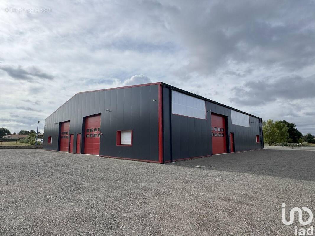 Photo 1 - Commerce à POMPAIRE