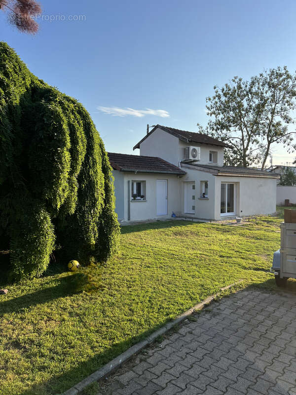 Maison à CREMIEU