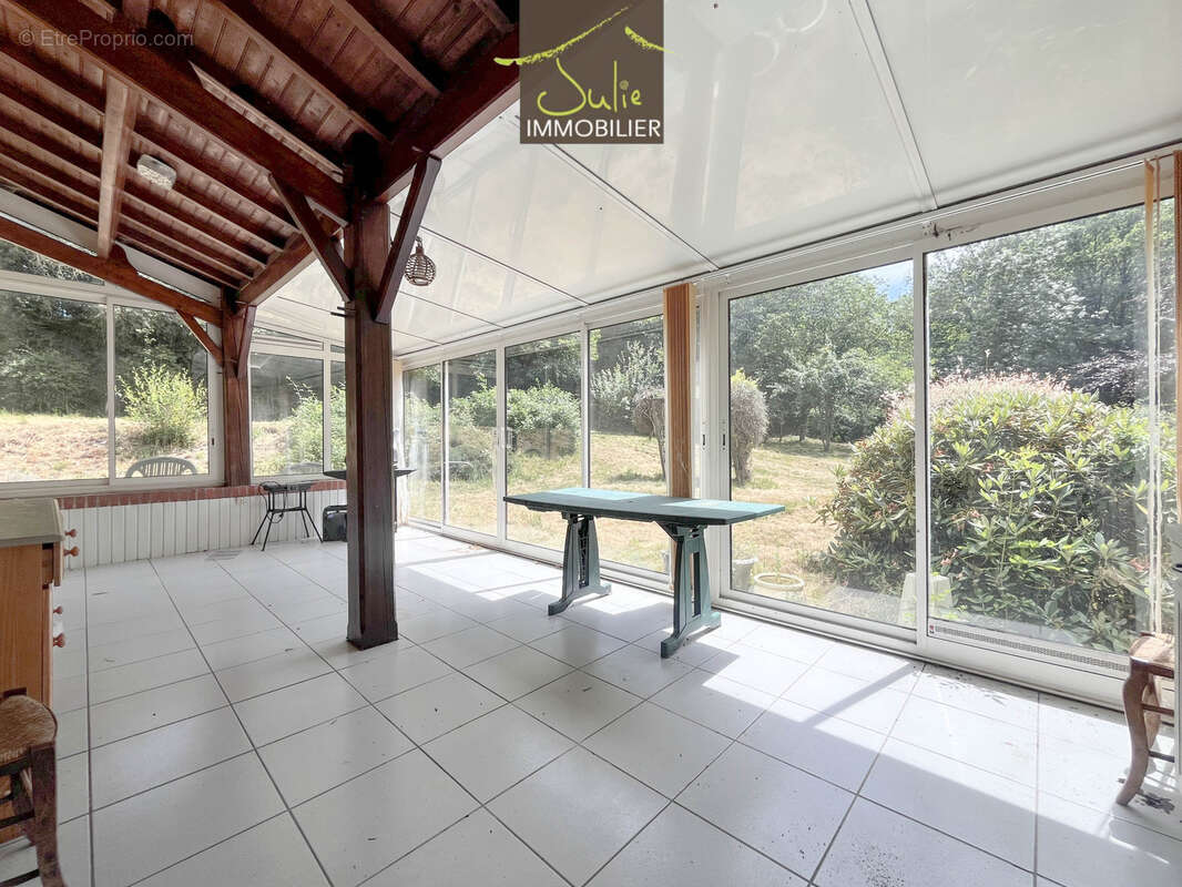 Dans cadre très agréable, pavillon sur sous-sol accès plain-pied. - photo 4
