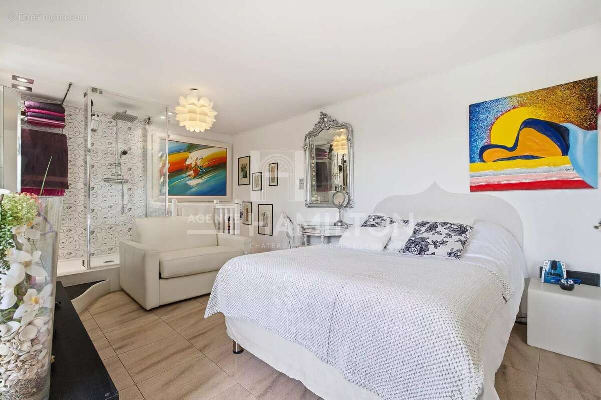 Appartement à VALBONNE