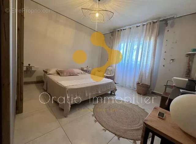 Appartement 85 m² à Saint-Paul  - photo 7