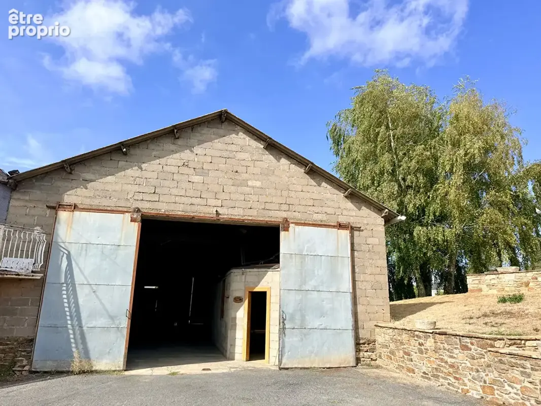 Hangar /atelier fermé de 232 m² - grandes ouvertures  - terrain de 387 m² - rullac saint cirq - photo 2